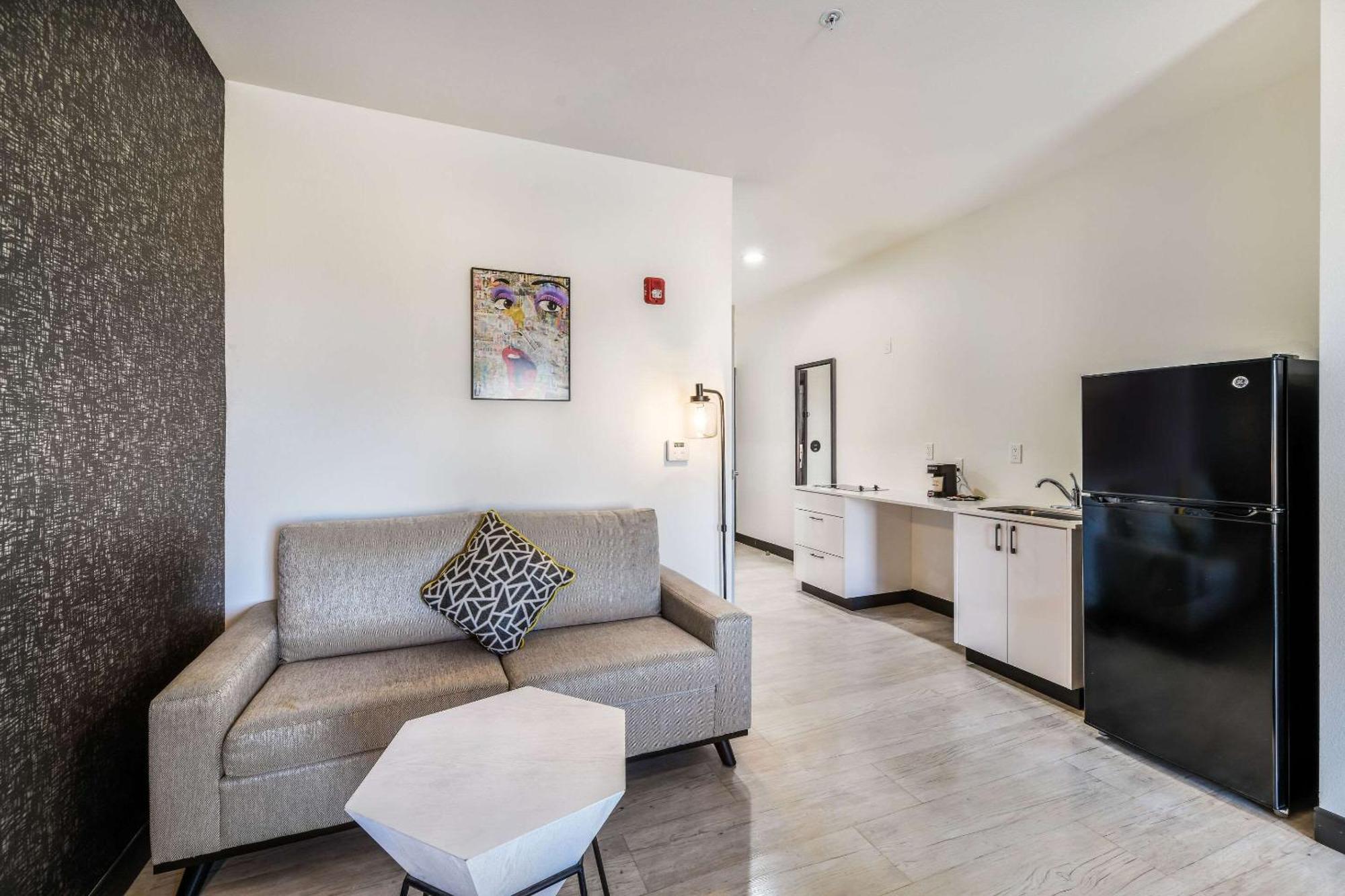 Hy-Lo Hotel, Ascend Hotel Collection Calera Экстерьер фото